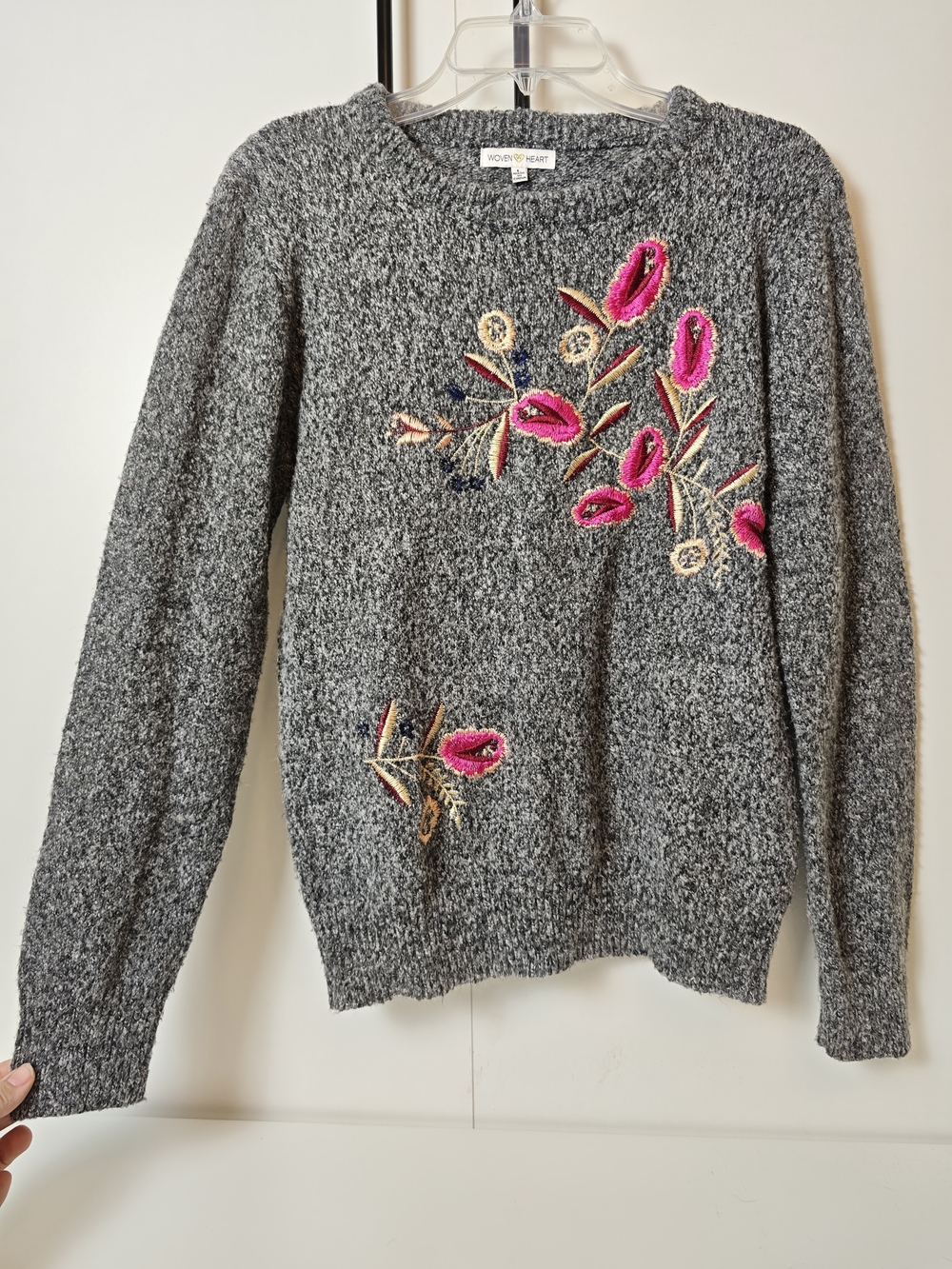 Woven Heart Gray Floral Embroidered Crewneck Sweater WHTJ2 Large